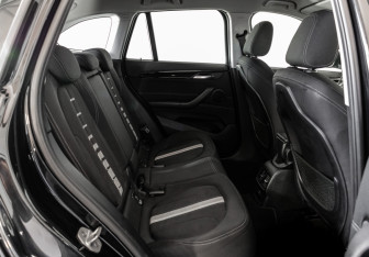 Подержанный автомобиль BMW X1 2017 года (27 фото)