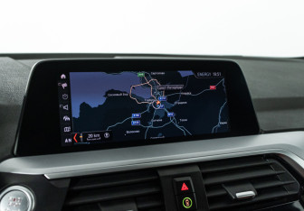 Подержанный автомобиль BMW X3 2020 года (17 фото)