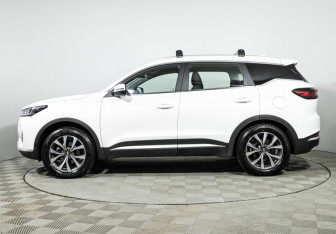 Подержанный автомобиль Chery Tiggo 7 Pro 2023 года (8 фото)