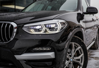Подержанный автомобиль BMW X3 2020 года (2 фото)