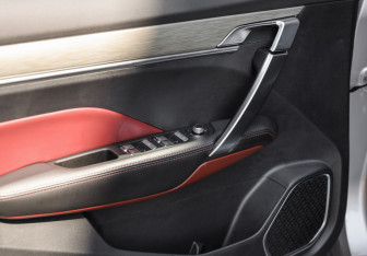 Подержанный автомобиль Geely Coolray 2020 года (24 фото)