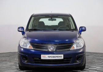 Подержанный автомобиль Nissan Tiida Hatchback 2011 года (2 фото)