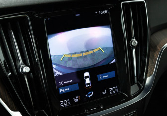 Подержанный автомобиль Volvo S60 2020 года (15 фото)