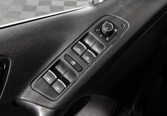 Подержанный автомобиль Volkswagen Tiguan 2015 года (10 фото)