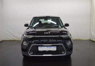 Подержанный автомобиль Kia Soul 2022 года (2 фото)