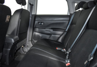 Подержанный автомобиль Mitsubishi ASX 2014 года (12 фото)