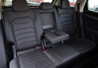 Подержанный автомобиль Volkswagen Touareg 2021 года (29 фото)