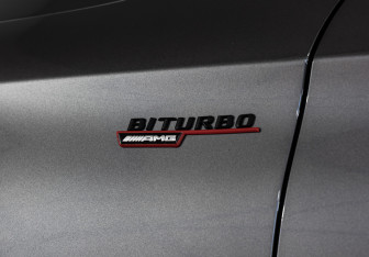 Подержанный автомобиль Mercedes-Benz GLC AMG 2016 года (23 фото)