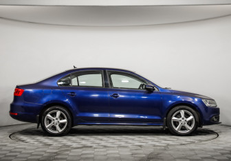 Подержанный автомобиль Volkswagen Jetta Sedan 2014 года (4 фото)