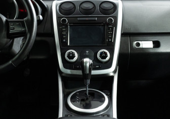 Подержанный автомобиль Mazda CX-7 2008 года (14 фото)