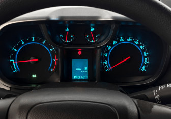 Подержанный автомобиль Chevrolet Orlando 2011 года (17 фото)