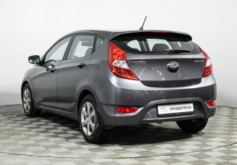 Подержанный автомобиль Hyundai Solaris Hatchback 2012 года (7 фото)