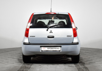 Подержанный автомобиль Mitsubishi Colt Hatchback 2008 года (6 фото)