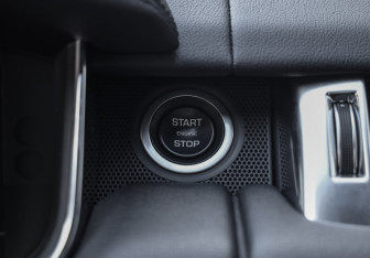 Подержанный автомобиль Land Rover Range Rover Sport 2019 года (23 фото)
