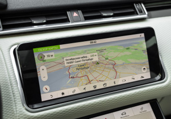Подержанный автомобиль Land Rover Range Rover Velar 2017 года (20 фото)