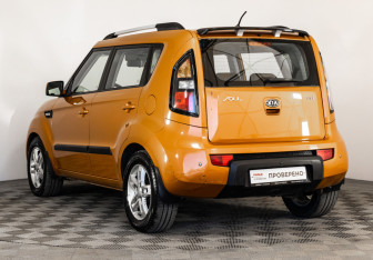 Подержанный автомобиль Kia Soul 2010 года (7 фото)