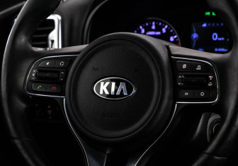 Подержанный автомобиль Kia Sportage 2016 года (11 фото)