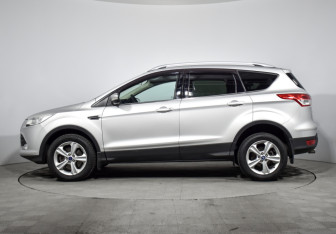 Подержанный автомобиль Ford Kuga 2013 года (8 фото)