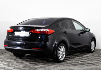 Подержанный автомобиль Kia Cerato Sedan 2013 года (5 фото)