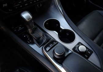 Подержанный автомобиль Lexus RX 2017 года (13 фото)