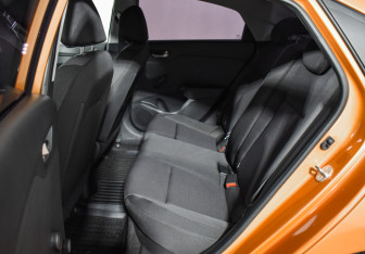 Подержанный автомобиль Hyundai Solaris Sedan 2017 года (11 фото)