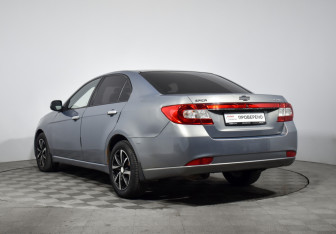 Подержанный автомобиль Chevrolet Epica 2010 года (7 фото)