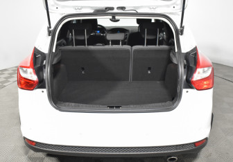 Подержанный автомобиль Ford Focus Hatchback 2014 года (19 фото)