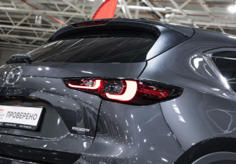 Подержанный автомобиль Mazda CX-5 2025 года (11 фото)