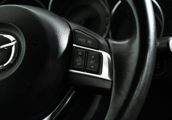 Подержанный автомобиль Mazda CX-5 2016 года (21 фото)