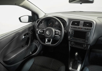 Подержанный автомобиль Volkswagen Polo Sedan 2019 года (9 фото)