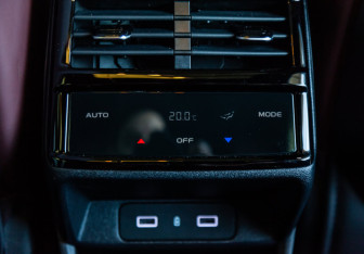 Новый Geely Monjaro 2025 (27 фото)