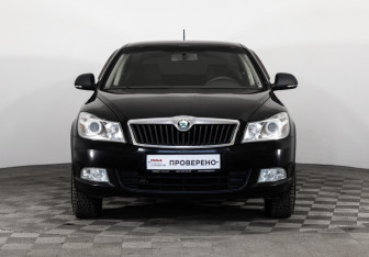Подержанный автомобиль Skoda Octavia Liftback 2011 года (2 фото)