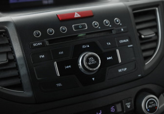 Подержанный автомобиль Honda CR-V 2013 года (15 фото)