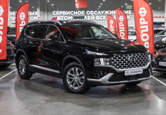 Подержанный автомобиль Hyundai Santa Fe 2021 года (5 фото)