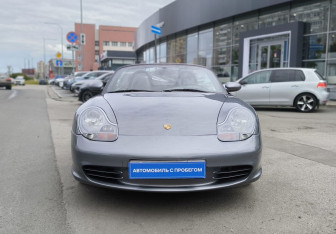 Подержанный автомобиль Porsche Boxster 2004 года (2 фото)