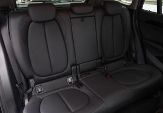 Подержанный автомобиль BMW X1 2019 года (23 фото)