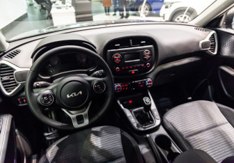 Подержанный автомобиль Kia Soul 2022 года (12 фото)