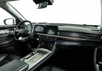 Подержанный автомобиль Exeed VX 2023 года (9 фото)