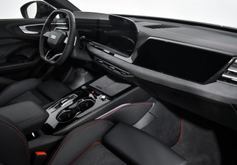 Подержанный автомобиль Audi A5 Liftback 2025 года (15 фото)