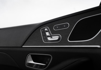 Подержанный автомобиль Mercedes-Benz GLE 2019 года (23 фото)