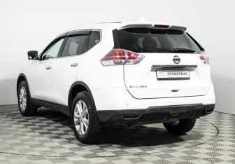 Подержанный автомобиль Nissan X-Trail 2018 года (7 фото)
