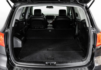 Подержанный автомобиль Hyundai Santa Fe 2008 года (20 фото)