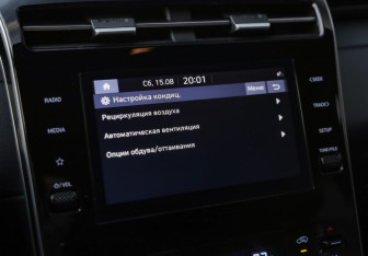 Подержанный автомобиль Hyundai Tucson 2022 года (17 фото)