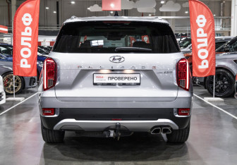 Подержанный автомобиль Hyundai Palisade 2022 года (11 фото)