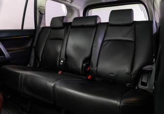 Подержанный автомобиль Toyota Land Cruiser Prado 2014 года (24 фото)