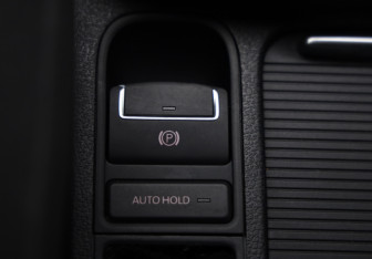 Подержанный автомобиль Volkswagen Tiguan 2008 года (17 фото)