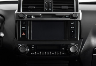 Подержанный автомобиль Toyota Land Cruiser Prado 2014 года (16 фото)