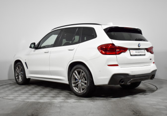 Подержанный автомобиль BMW X3 2020 года (7 фото)