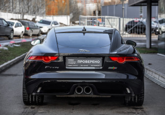 Подержанный автомобиль Jaguar F-Type Coupe 2016 года (10 фото)