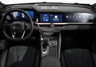 Подержанный автомобиль Geely Monjaro 2023 года (16 фото)